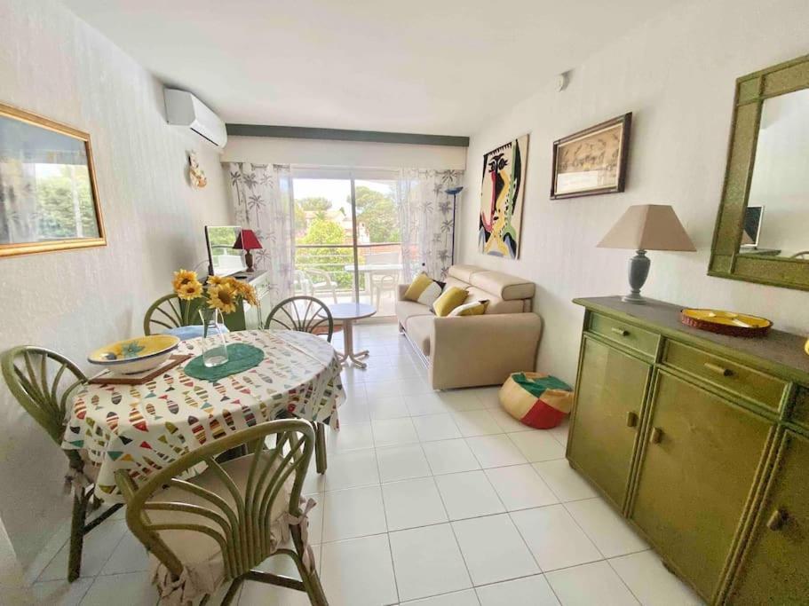 Aquarine Piscine Acces Plage Apartment Saint-Raphael  Ngoại thất bức ảnh