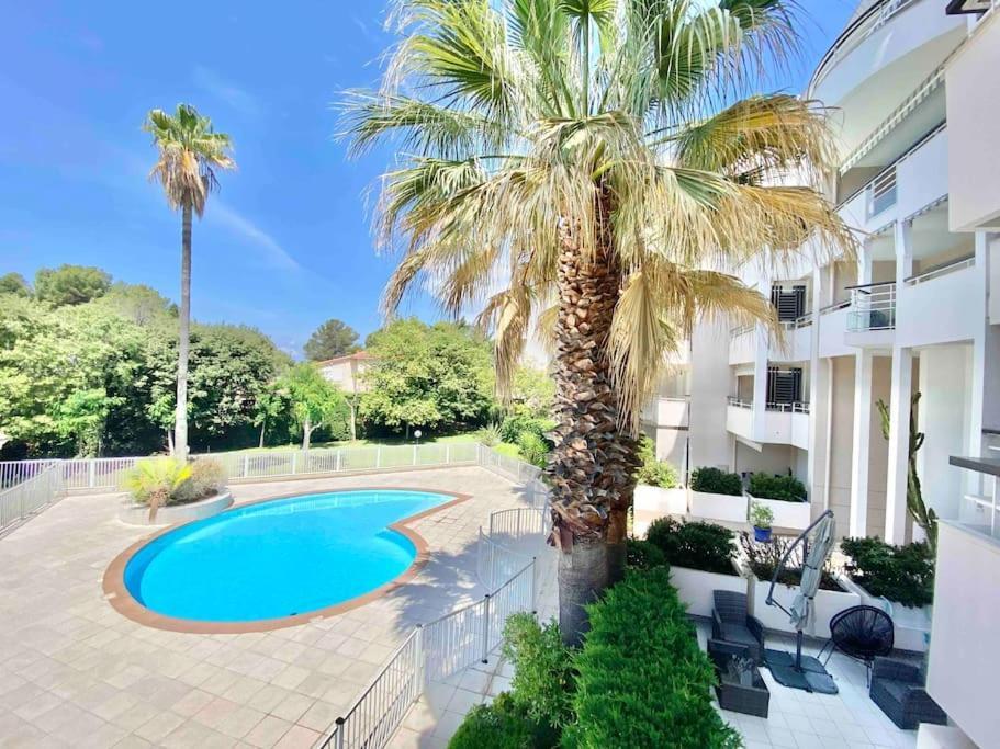 Aquarine Piscine Acces Plage Apartment Saint-Raphael  Ngoại thất bức ảnh